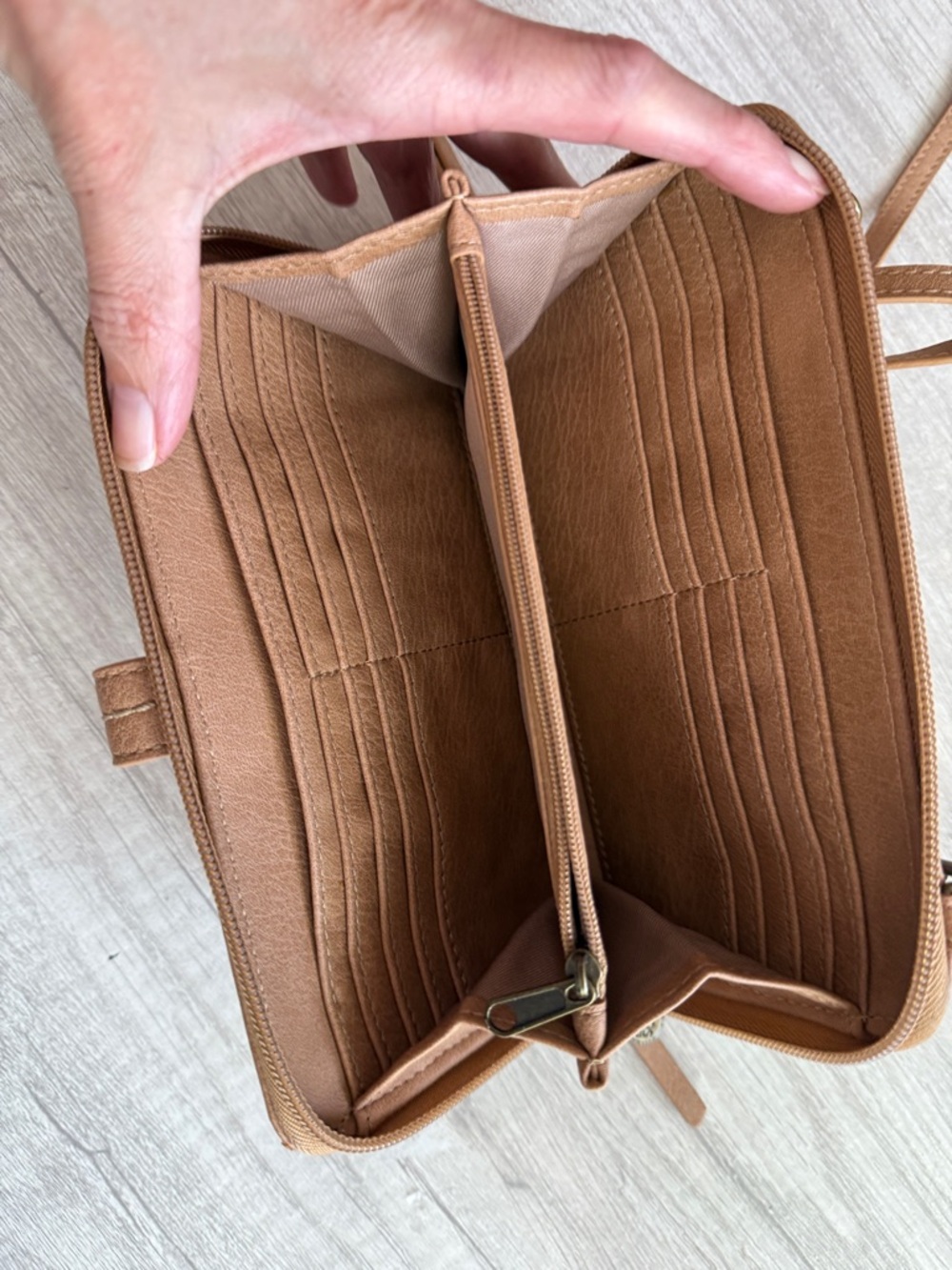 The Sak Iris Tan Crochet Smartphone Crossbody Wallet Wristlet - Picture 6 of 8